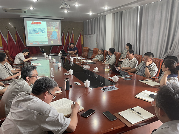 The Milky Way Party committee of Chengde suken Yintao launched a special party lecture on "learning 